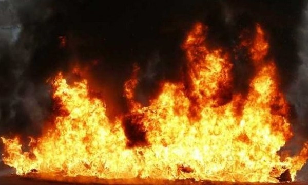 В Киевском районе горел жилой дом: есть тяжело пострадавший