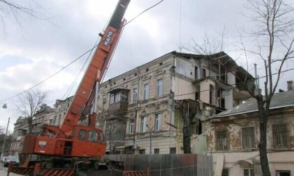 Дом на Нежинской в Одессе будут восстанавливать 