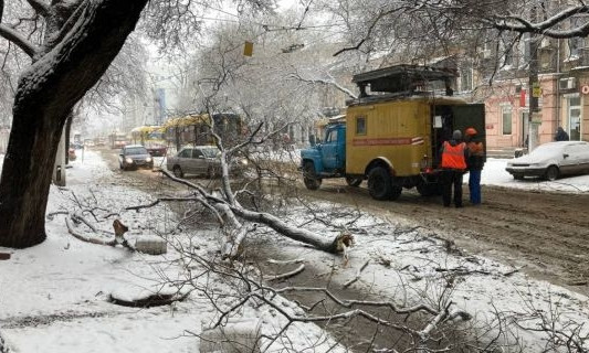Одесские школьники из-за погоды завтра будут учиться дома – обновлено 