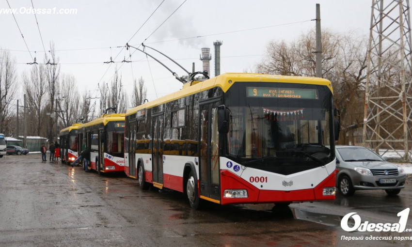 По улицам Одессы уже разъезжают новые троллейбусы из Белоруссии