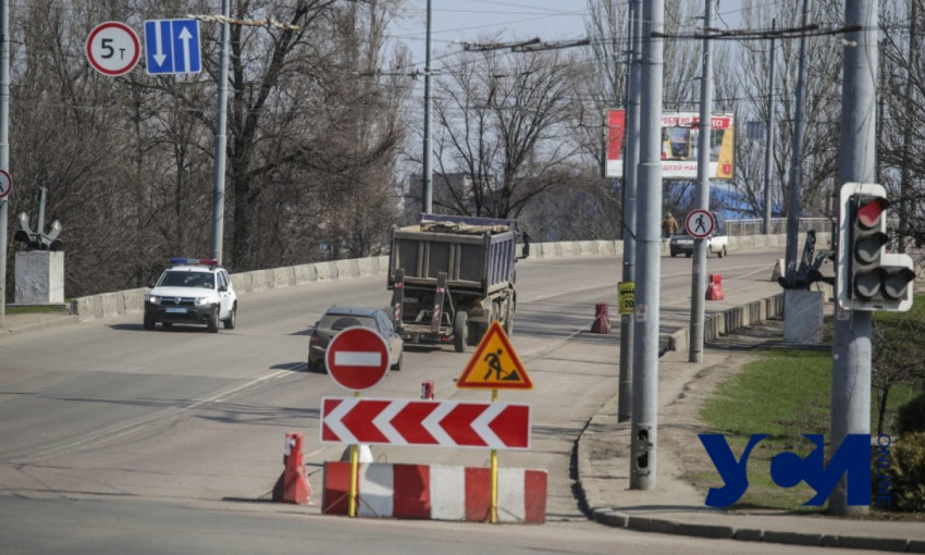 Возле Ивановского моста неправильно выставили дорожные знаки