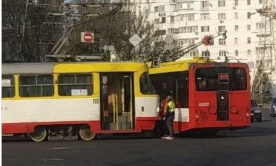 В Одессе не разминулись трамвай и троллейбус