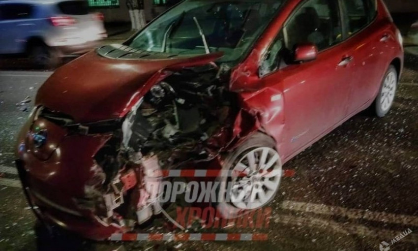 На Николаевской дороге произошло разрушительное ДТП (ФОТО, ВИДЕО)