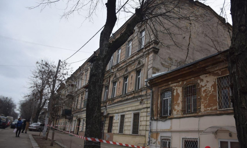 В Одессе может обвалиться дом – жителей эвакуировали 