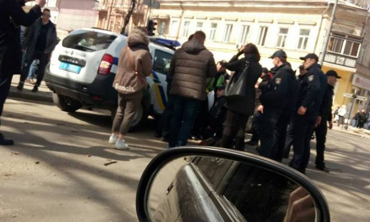 «Юморина – 2018»: активисты на Lexus устроили разборку с полицейскими