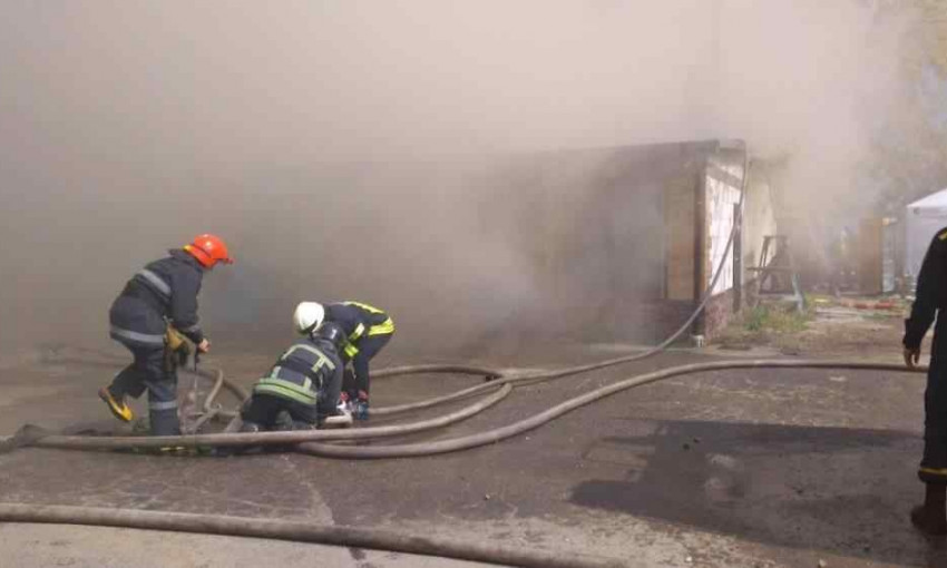 В Одессе горело кафе – огонь охватил 150 квадратных метров 