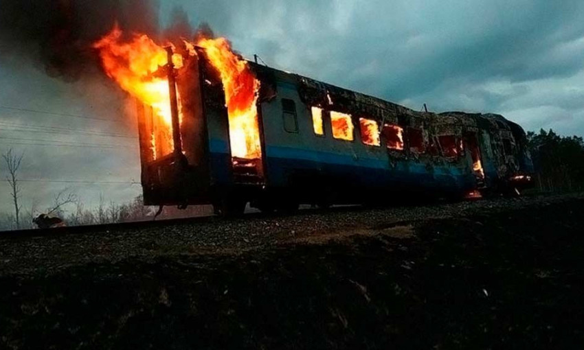 Под Одессой на ходу загорелся поезд 