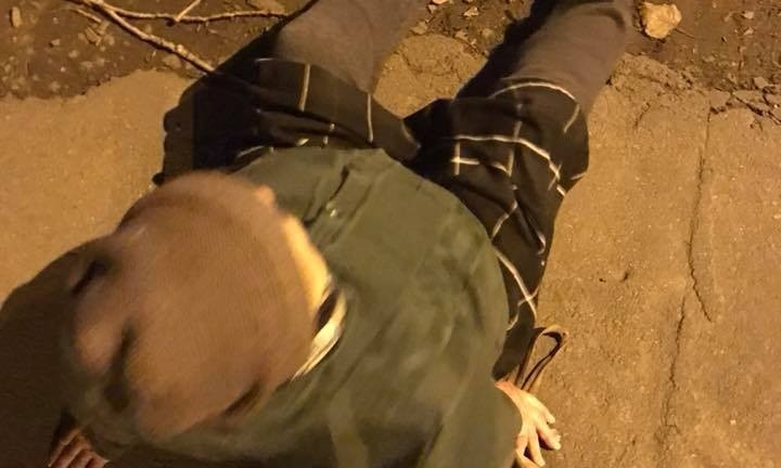 В Одессе через упавшую на улице старушку переступали прохожие (ФОТО)