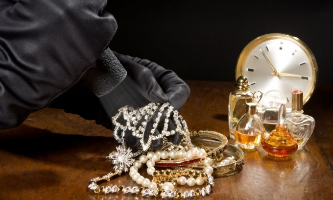 У одесситки украли золотые украшения стоимостью почти 20 тысяч гривен