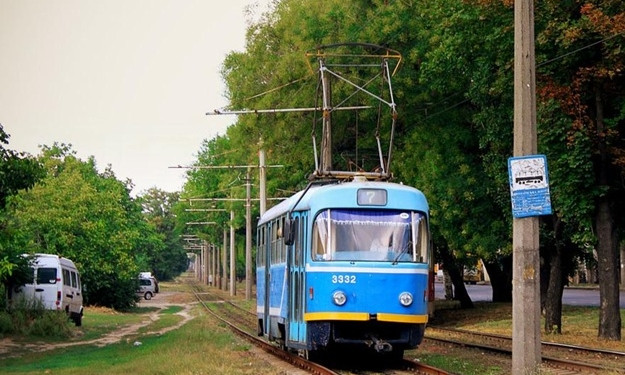 Одесский автохам остановил трамвайное движение