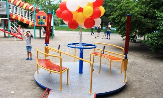 Детская площадка для детей с ограниченными возможностями