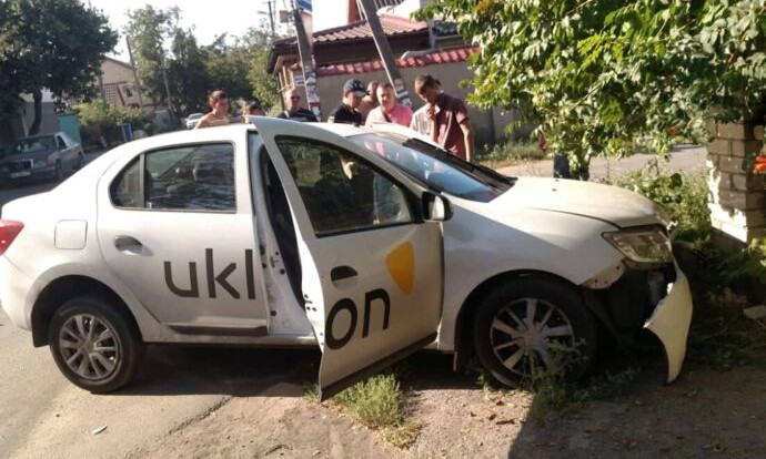 В Одессе такси угодило в ДТП (ФОТО)