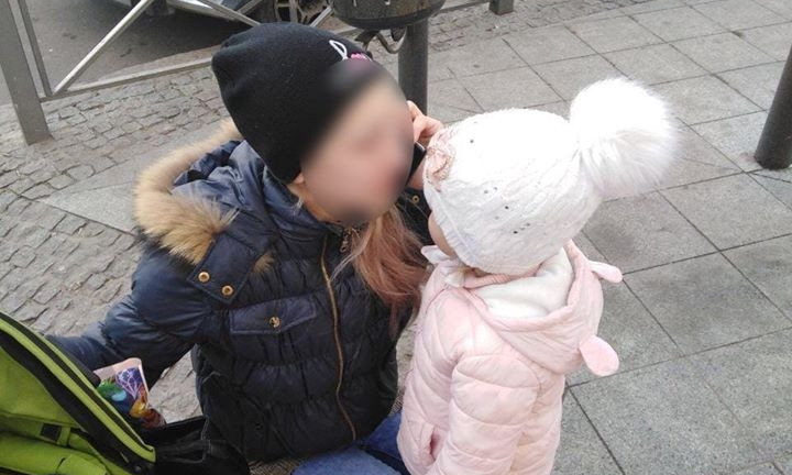 Одесские патрульные помогли 3-летней девочке разыскать маму