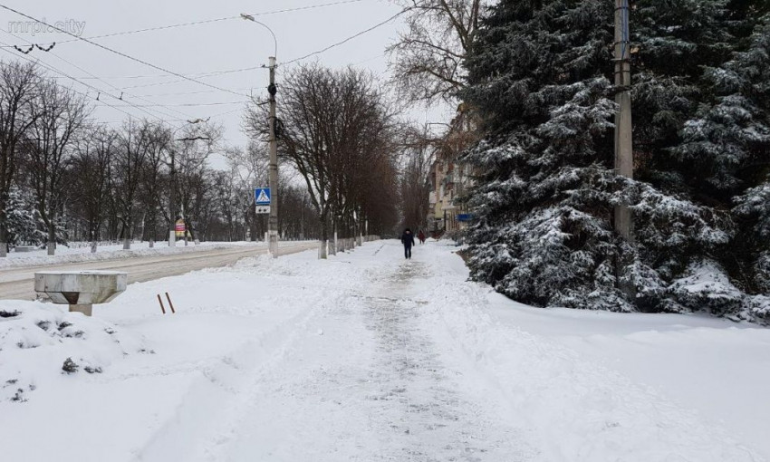 Снежные заносы на дорогах: Мариуполь отрезан от Одессы