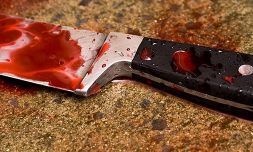 Житель Беляевки ударил сожительницу ножом, а в полиции потребовал установить причины "неожиданной смерти"