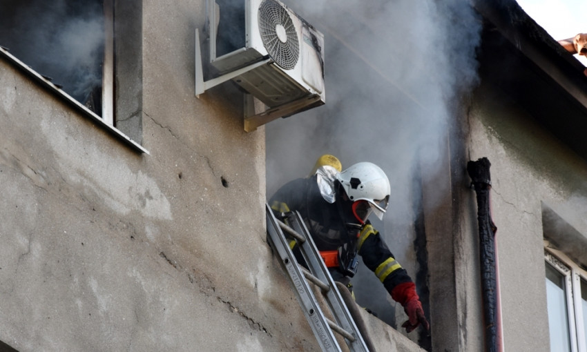 В бизнес-центре в Малиновском районе произошел пожар (ФОТО)