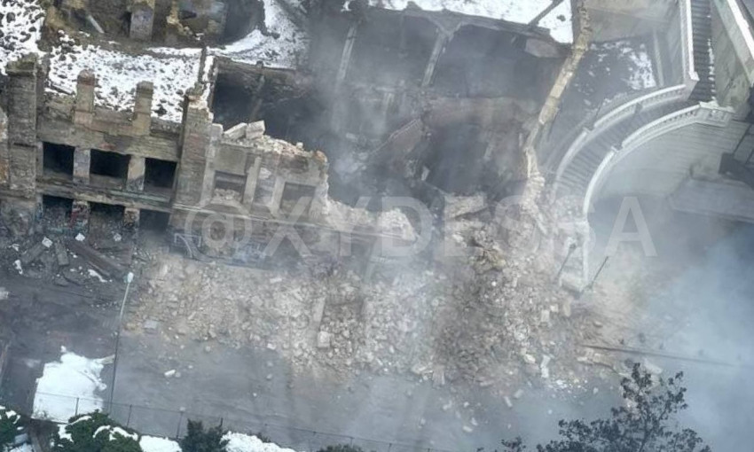 В историческом центре Одессы рухнул огромный дом