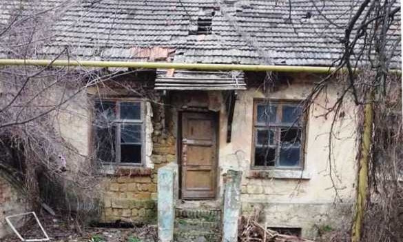 Одесским сиротам щедрые чиновники выделили жилье без крыши и коммуникаций