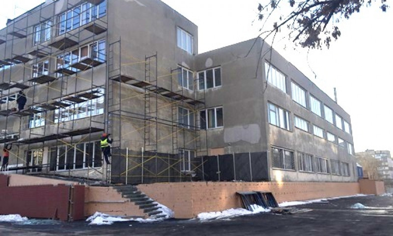 В Одессе продолжают ремонтировать школу №1