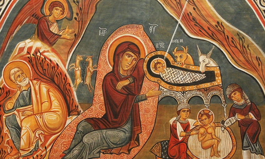 Православные христиане празднуют Рождество Христово 