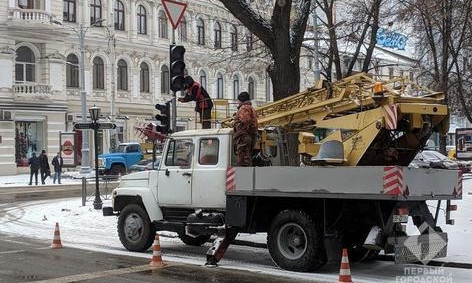 В Одессе устанавливают новые светофоры
