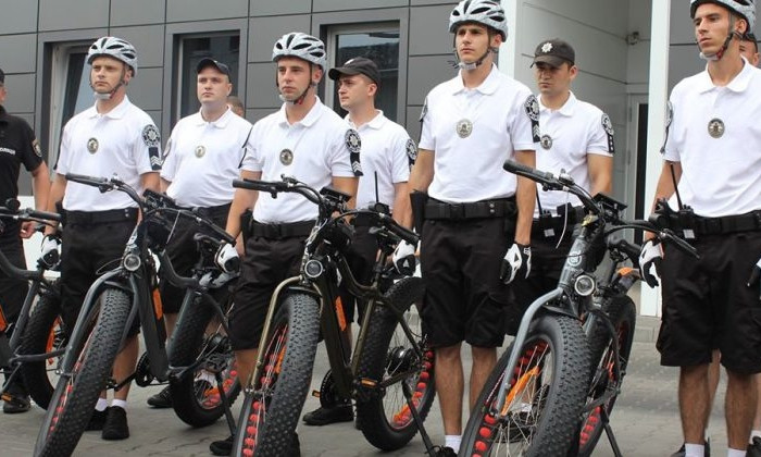 Евросоюз подарил одесским полицейским велосипеды