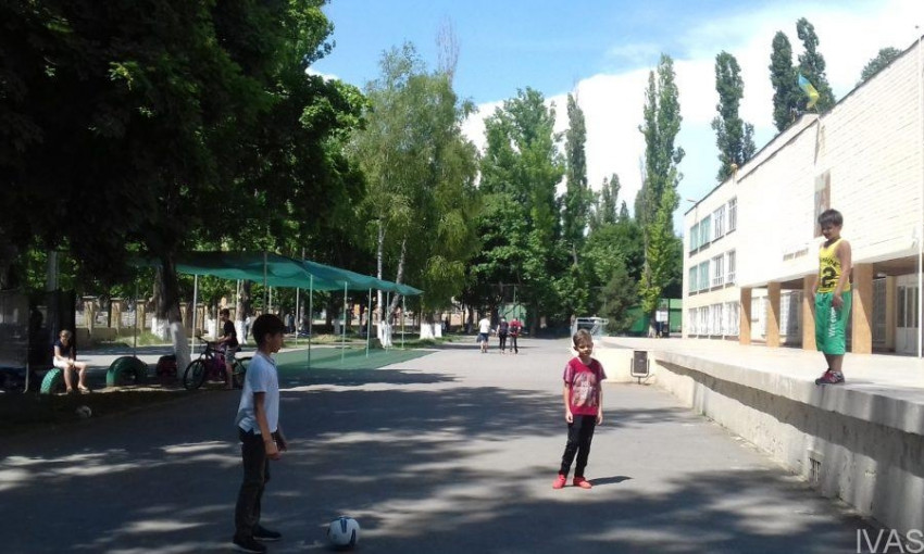 Летняя жара: одна из одесских школ позаботилась об учениках
