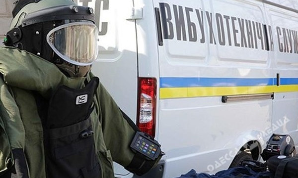 В Одессе полиция ищет взрывчатку в шести больницах и 15 многоэтажках
