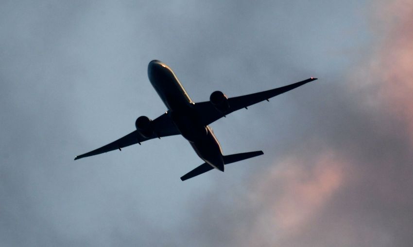 Одесский депутат ищет самолеты, которые «отравляют людей известным вирусом»