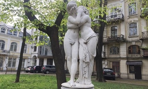 В сквере Пале-Рояль восстановили известную скульптуру