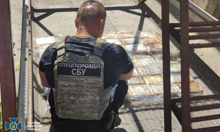 Вторая попытка: в одном из порту Одесской области обнаружили крупную партию кокаина 