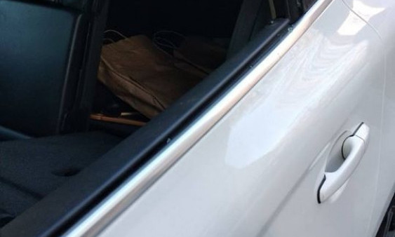 Прокурору Одесской области разбили окна в "несуществующем" автомобиле 