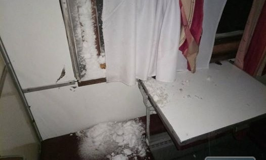 Пассажиры поезда Одесса – Ужгород обнаружили в вагоне сугробы снега