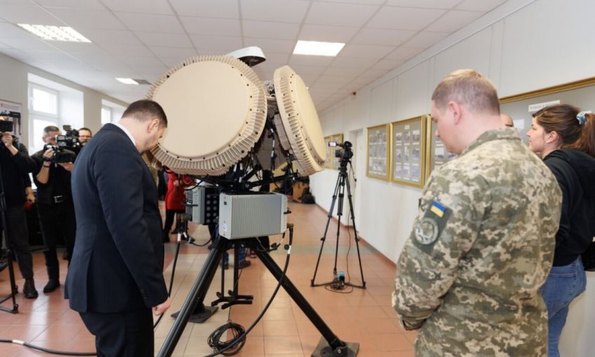 В Украину прибыли первые израильские радары: будут оповещать об угрозе ракетной атаки