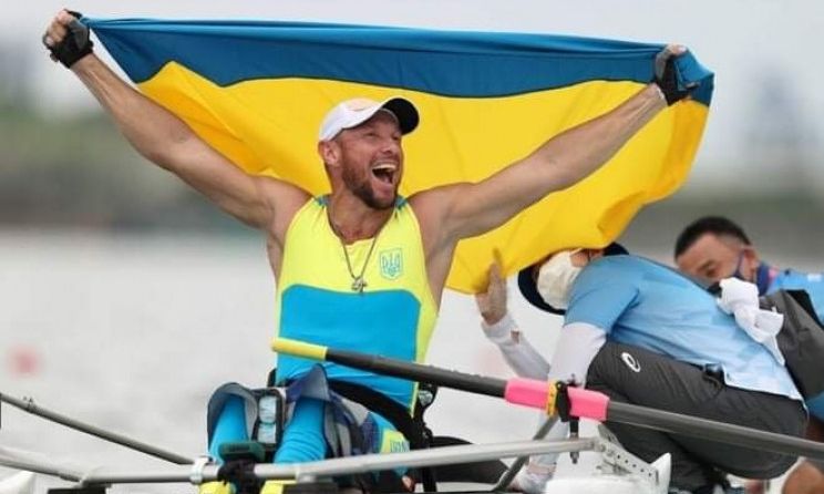Одесские паралимпийцы получили государственные награды