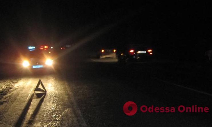 На трассе Одесса - Рени в ДТП серьезно пострадал водитель "Мерседеса"