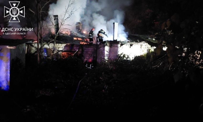 В Одессе утром горел санаторий "Молдова": пожар тушили почти 60 спасателей