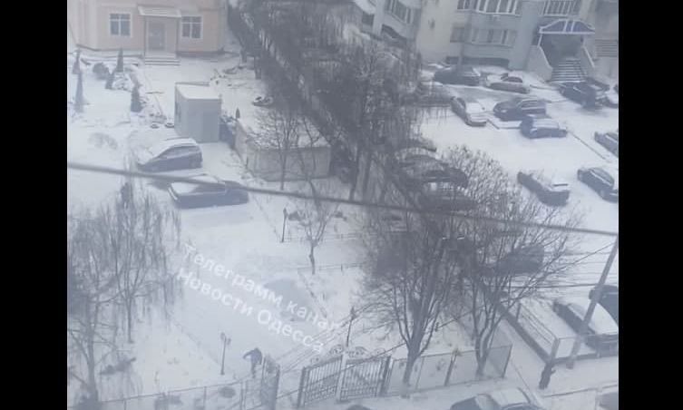 Одессу и область засыпает снегом (Видео)