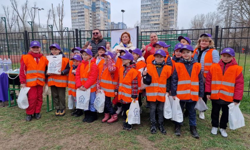 В Одессе прошел День коммунальщика: в мероприятиях приняли участие даже дети