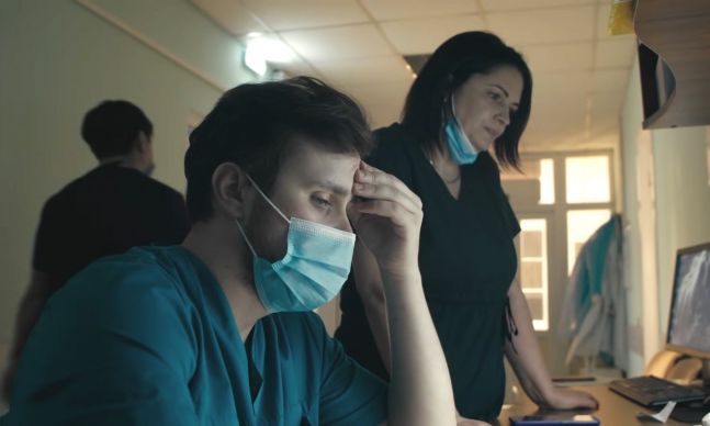 "Кровати ушедших не успевают остыть", - врач-анестезиолог из вирусного отделения в Одесской области