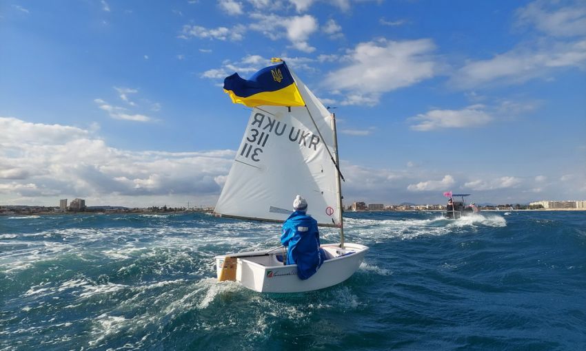 15-летний яхтсмен из Одессы выиграл международный турнир в Испании